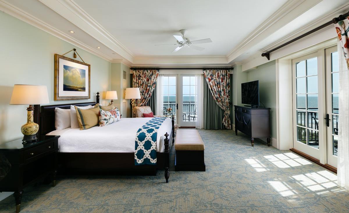 Ocean Front Suite bedroom