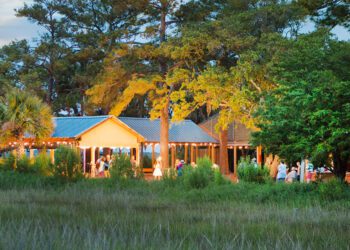 Mingo Point Oyster Roast - Kiawah Island Golf Resort