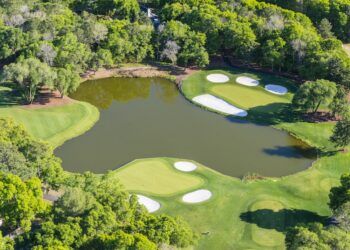 Oak Point Holes 14 and 15